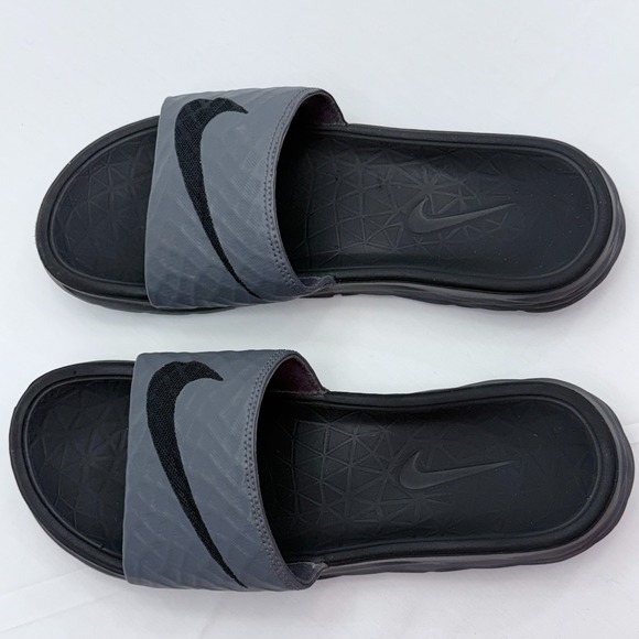 Nike Benassi Solarsoft Slides Mens 8 US Sandals Grey Black  Comfort 705474-090 - Picture 4 of 8